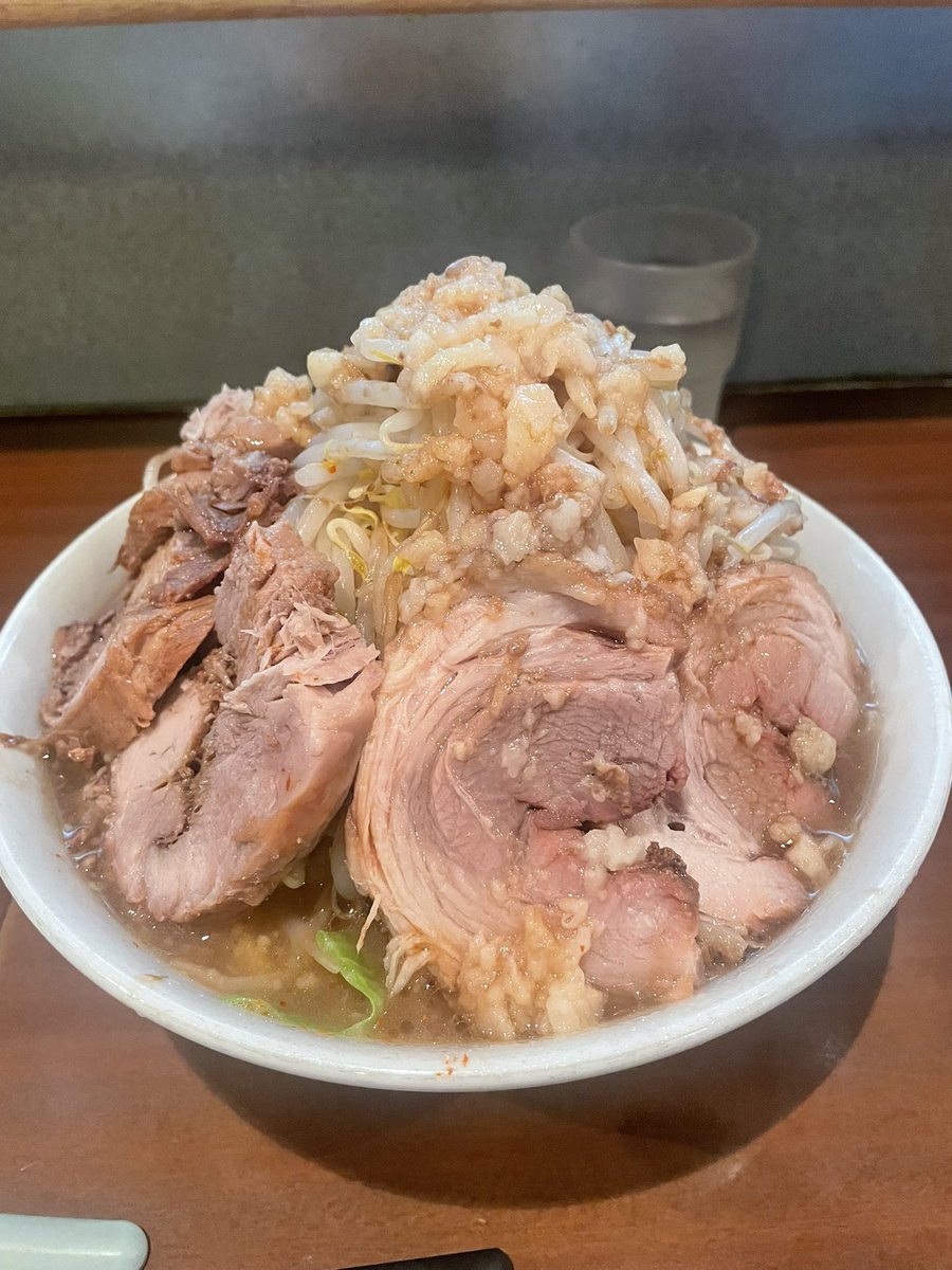 二郎はいいぞ😏😏 月一は行ってる気がする、もやし多いからギリサラダ
