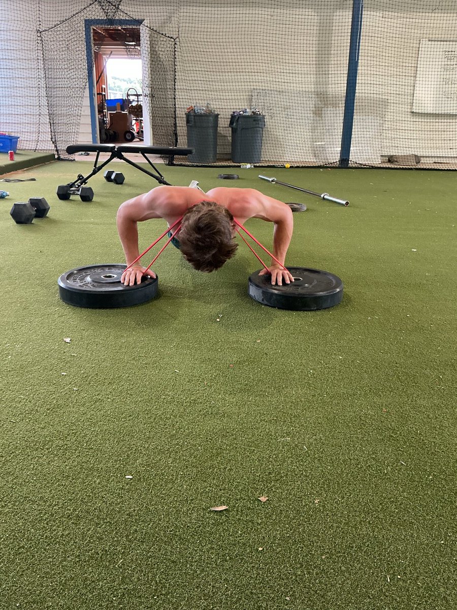 davidmac0920's tweet photo. @McmahanRylan gotta get it everyday @USAPrimeNat @FrontlineMrod @GatorsBB https://t.co/esgkjiEYMe