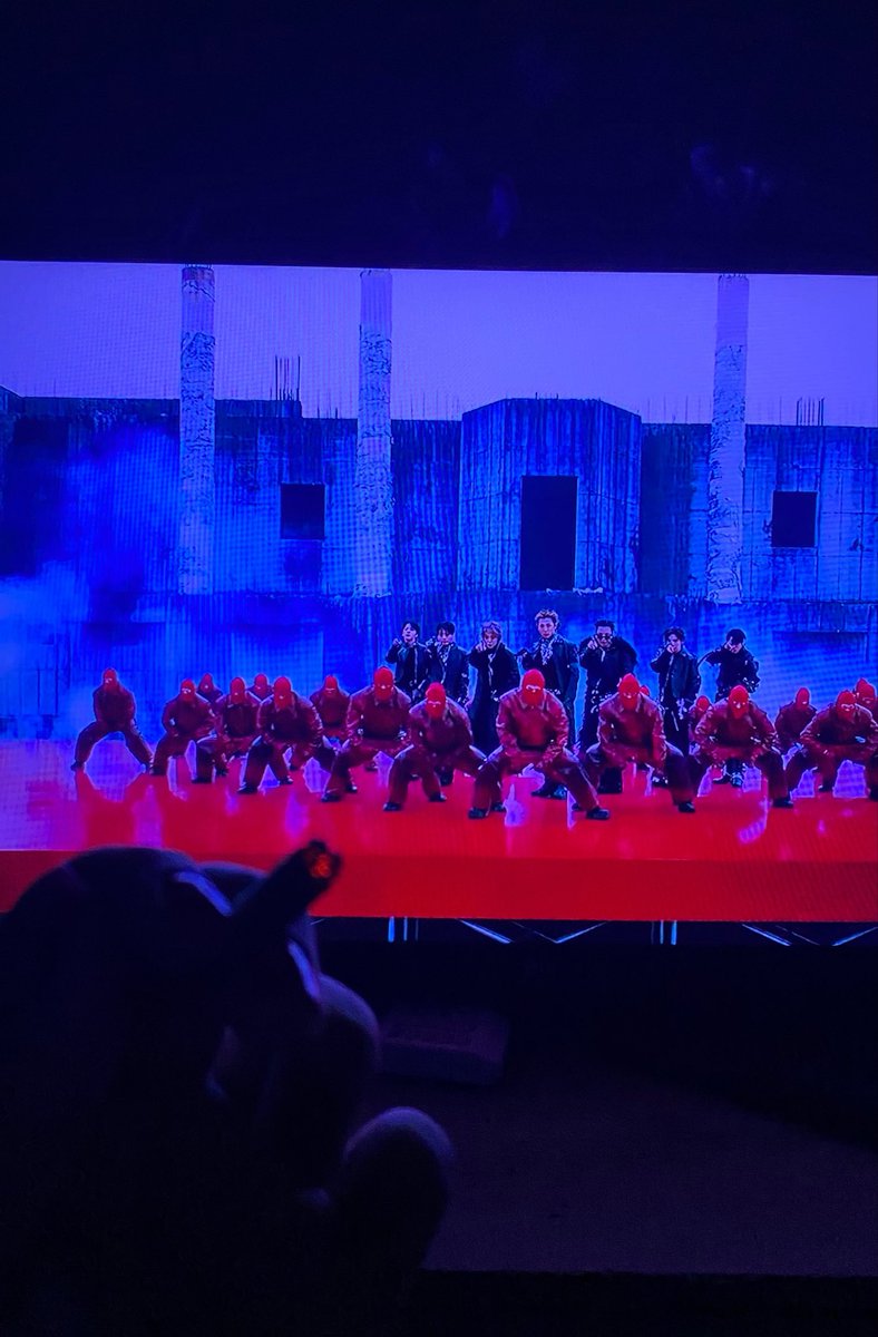danseook's tweet photo. maconha e bts, boa noite https://t.co/Wb4knmCHJ6