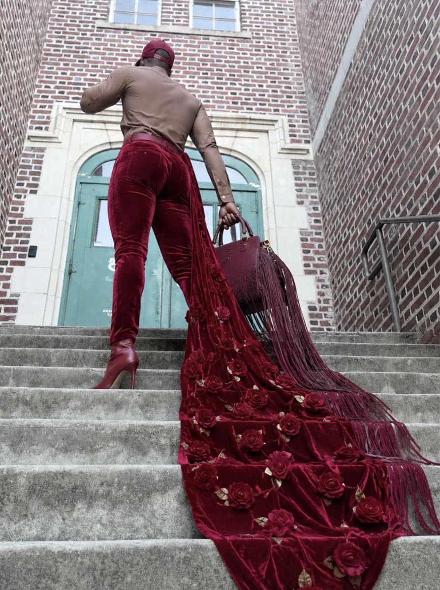 therealberryp's tweet photo. THESTANDARD 🧱♥️🧱♥️🧱♥️🧱♥️🧱💪🏾🧱

Like a brick, I’m Building the foundation From The Ground Up 💪🏾🥵🔥

#foundation #him #thestandard #model #6ix7even https://t.co/lhA9zSjpKO