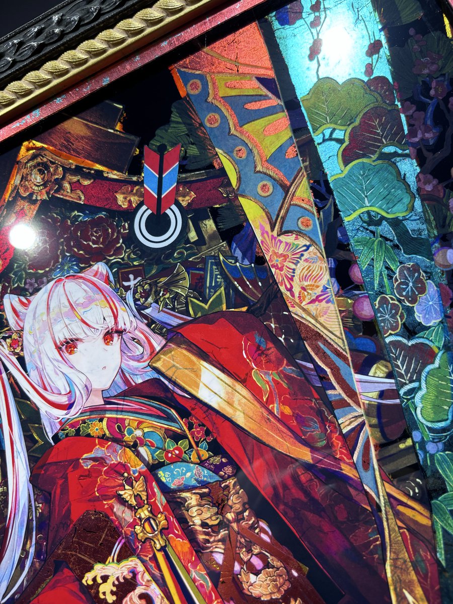fuzichoco's tweet photo. 個展、本日から開催です！
特殊印刷作品は光の加減で表情が変わるので、正面はもちろん、色んな角度で物体ならではの面白さを楽しんでもらえたらと…！（特にミラーアクリル系はちょっと下から見上げると輝きがすごい！！）

撮影NGマークのある作品＆ゾーン以外は撮影もOKです📸 https://t.co/nF47NQxWXH