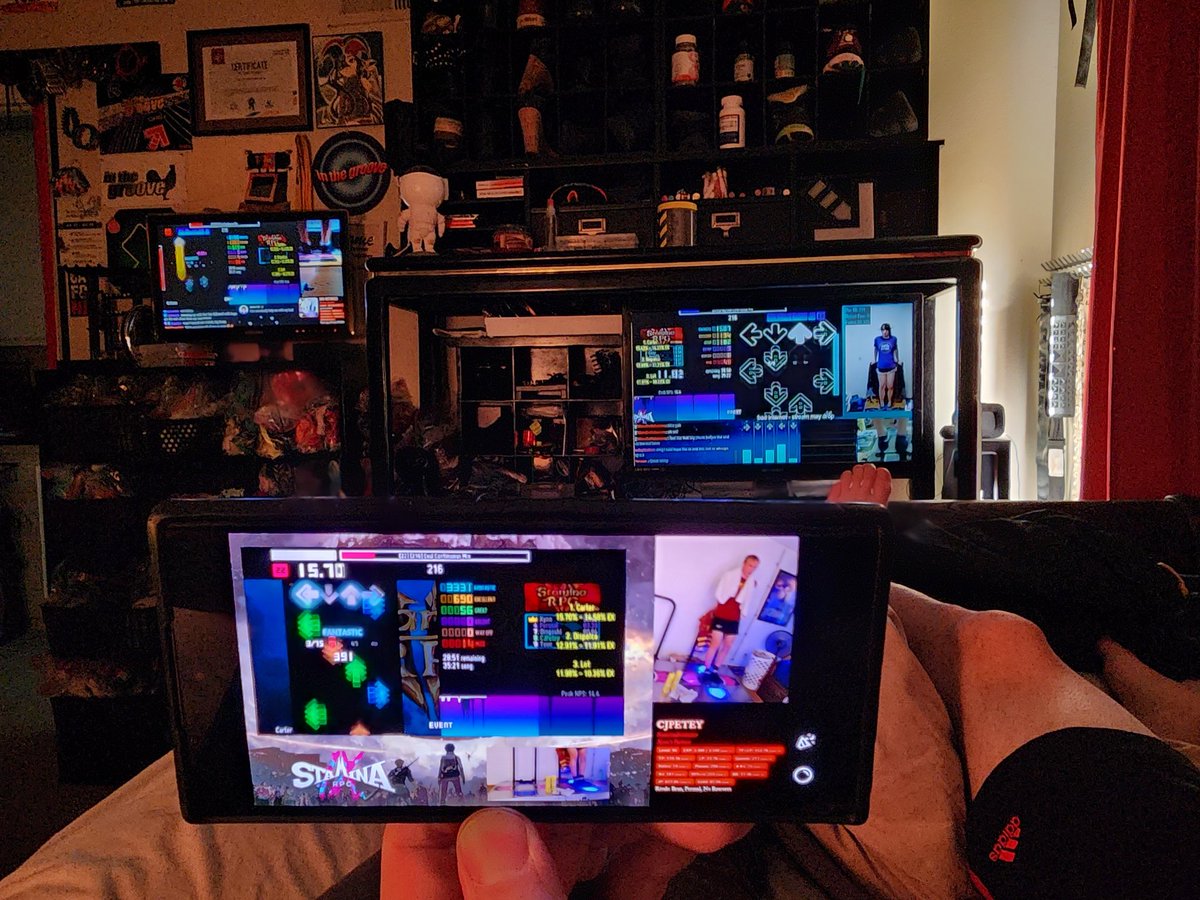 JOKRlovesBBC's tweet photo. @_Perusal_ and me watching Dispolca, CJPetey , and Lot do Exul Continuous Mix in lobby 🔥 https://t.co/RtyR4UIwlD