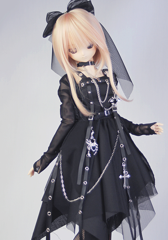 ramcot_snow's tweet photo. 現在オークションにゴシックパンクスタイルのお洋服セットを2種出品いたしております。この度でこのシリーズの出品は終了となります〜どうぞよろしくお願いいたします

BlackWine：https://t.co/u8TQGplHFr
Black：https://t.co/Pt9RFMITDG https://t.co/iYh962ZDkL