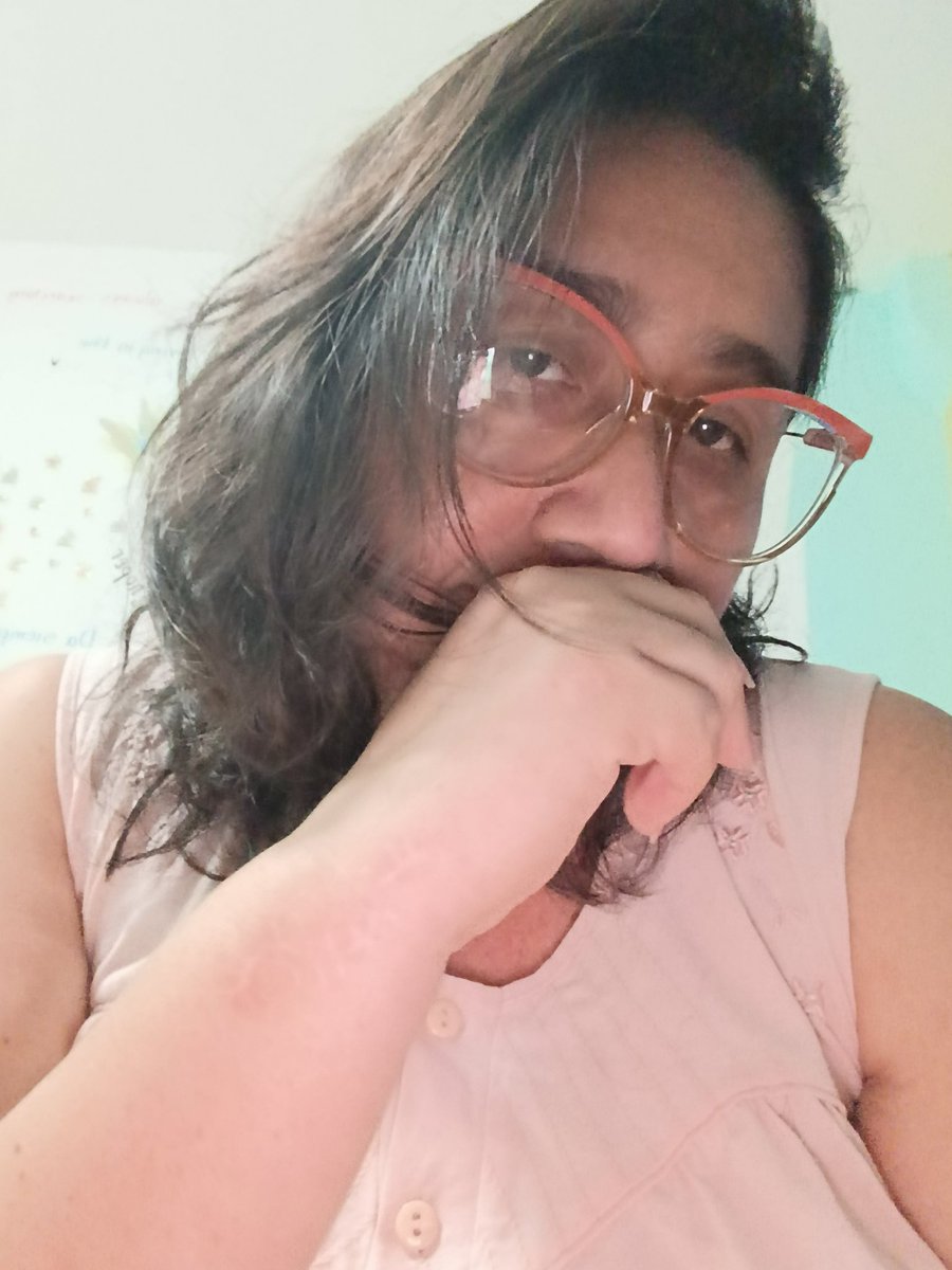 SolotuyaY's tweet photo. Feliz noche 😍 https://t.co/8cROK4DUH7