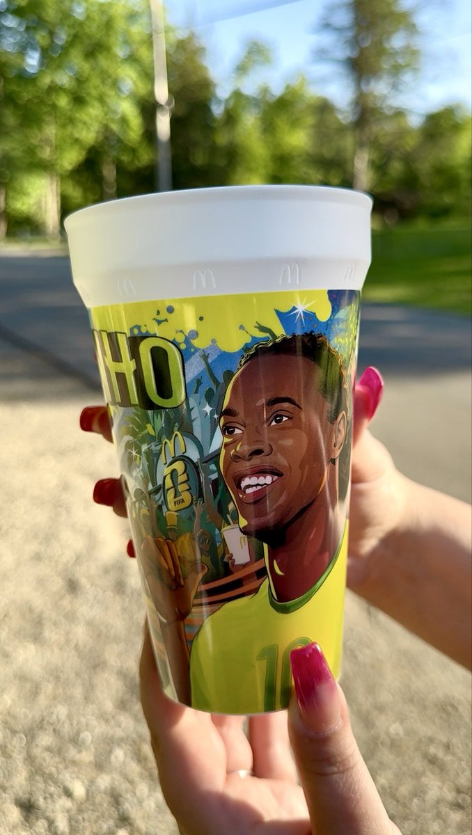 ElevatedVlogs's tweet photo. McDonald’s just dropped their New FIFA World Cup Meal! ⚽️ This meal comes in your choice of either a Big Mac or 10 piece McNuggets! In each meal you get 1 of 9 collectible cups! ⚽️ @McDonalds @FIFAWorldCup 

New Review on YouTube Shorts!!📲⬇️⬇️
https://t.co/zkaRmOYimH https://t.co/uYzz3UpQ9e