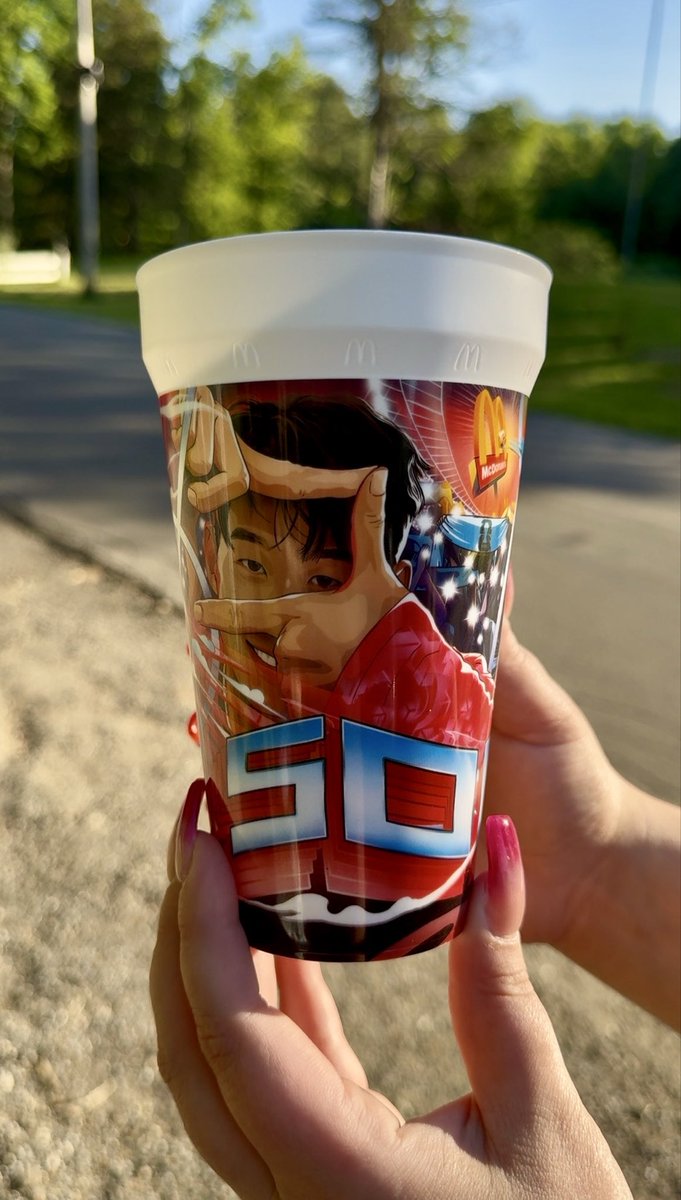 ElevatedVlogs's tweet photo. McDonald’s just dropped their New FIFA World Cup Meal! ⚽️ This meal comes in your choice of either a Big Mac or 10 piece McNuggets! In each meal you get 1 of 9 collectible cups! ⚽️ @McDonalds @FIFAWorldCup 

New Review on YouTube Shorts!!📲⬇️⬇️
https://t.co/zkaRmOYimH https://t.co/uYzz3UpQ9e