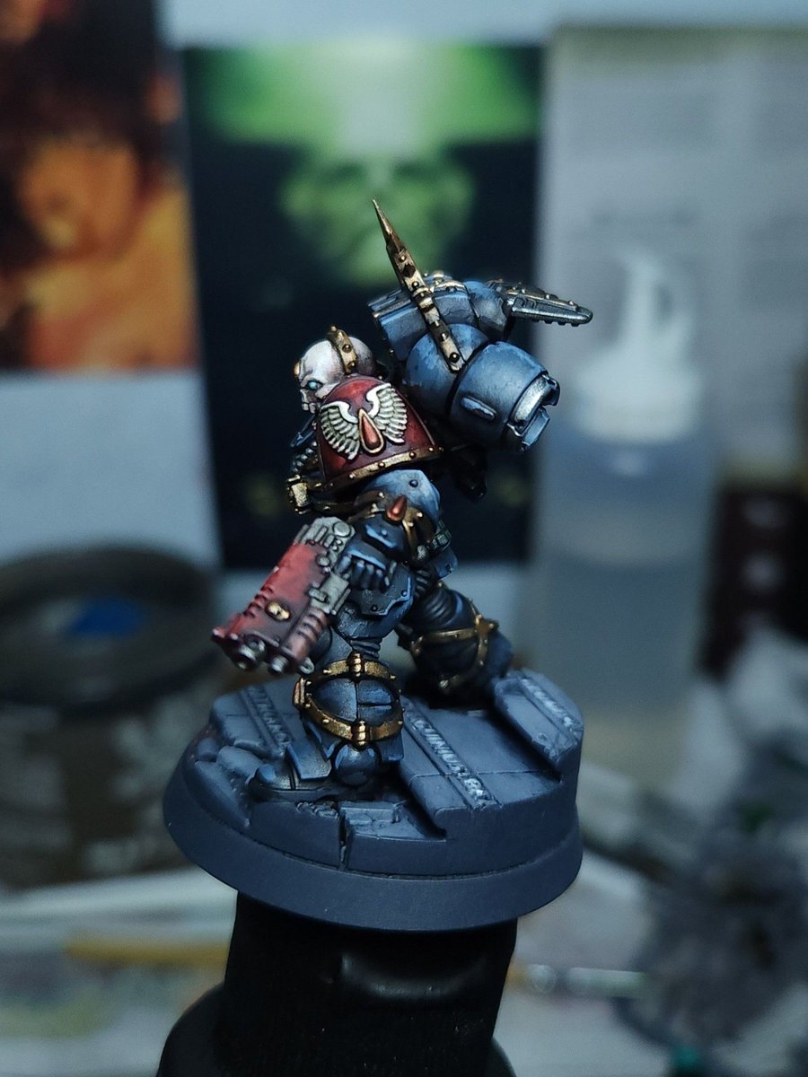 Paints_by_jacob's tweet photo. I got some good news:
I got some money from birthday coming up and should be getting unemployment benefits finally. So I won't be begging on here anymore.
Hooray! Rejoice!
So have one of my favourite models I've painted.
#bloodangels #warhammer #tabletop #NEW40K #thearmypainter https://t.co/IJBl1CessU