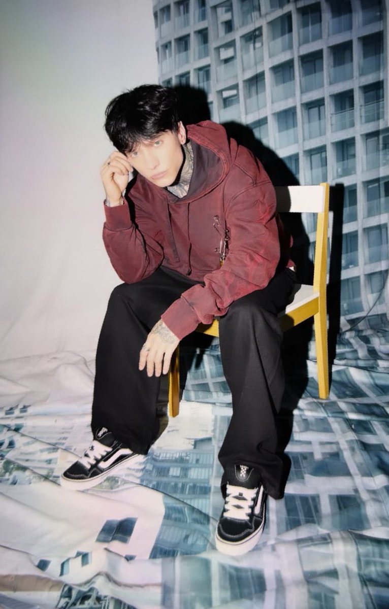 Cryboyersociet1's tweet photo. @xCryboy llevando su estilo a otro nivel. Si alguien representa la esencia de Vans, definitivamente es él. @vans_mx https://t.co/7UF7aFpJBm