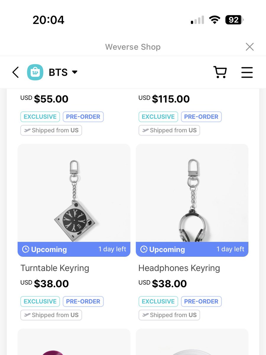 etrnallykth's tweet photo. why did they raise the price on the mini keyrings by $8…… first pic is 8pm yesterday &amp; 2nd pic is from just now 😟😟😟 https://t.co/aRi7UPgWqX