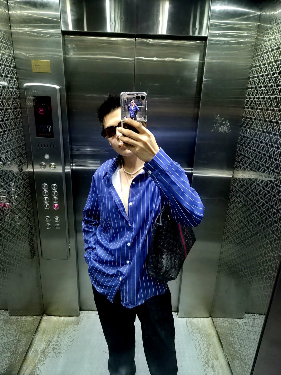 FMTIII's tweet photo. Day off 

#rigga
#deiracitycenter
#alrigga https://t.co/VO6e1QCfZ6