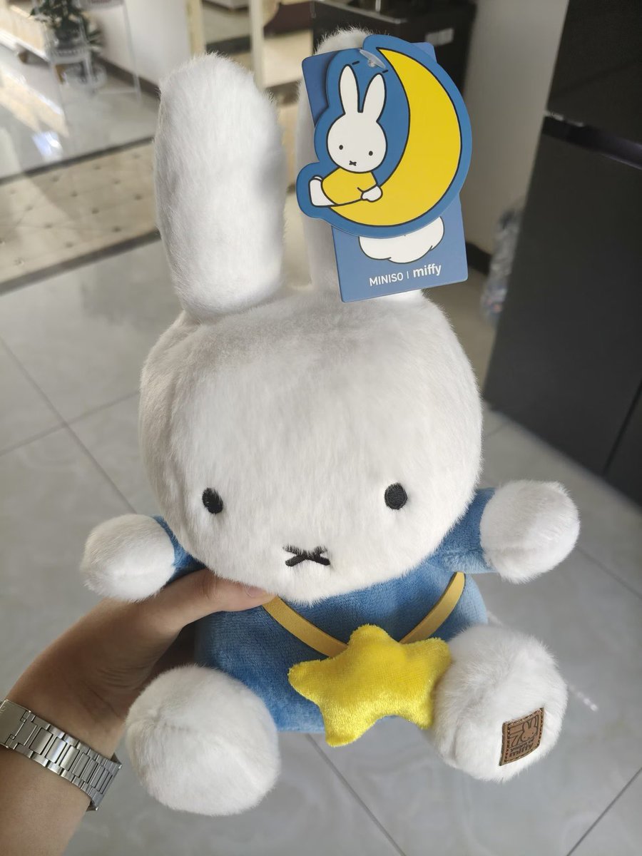 mxnikiupdates's tweet photo. MIFFY MINISO 30CM PLUSHIE 

₱450 + isf tbf once onhand

actual photos are posted

reply here to claim ! https://t.co/opFjMhGQOv