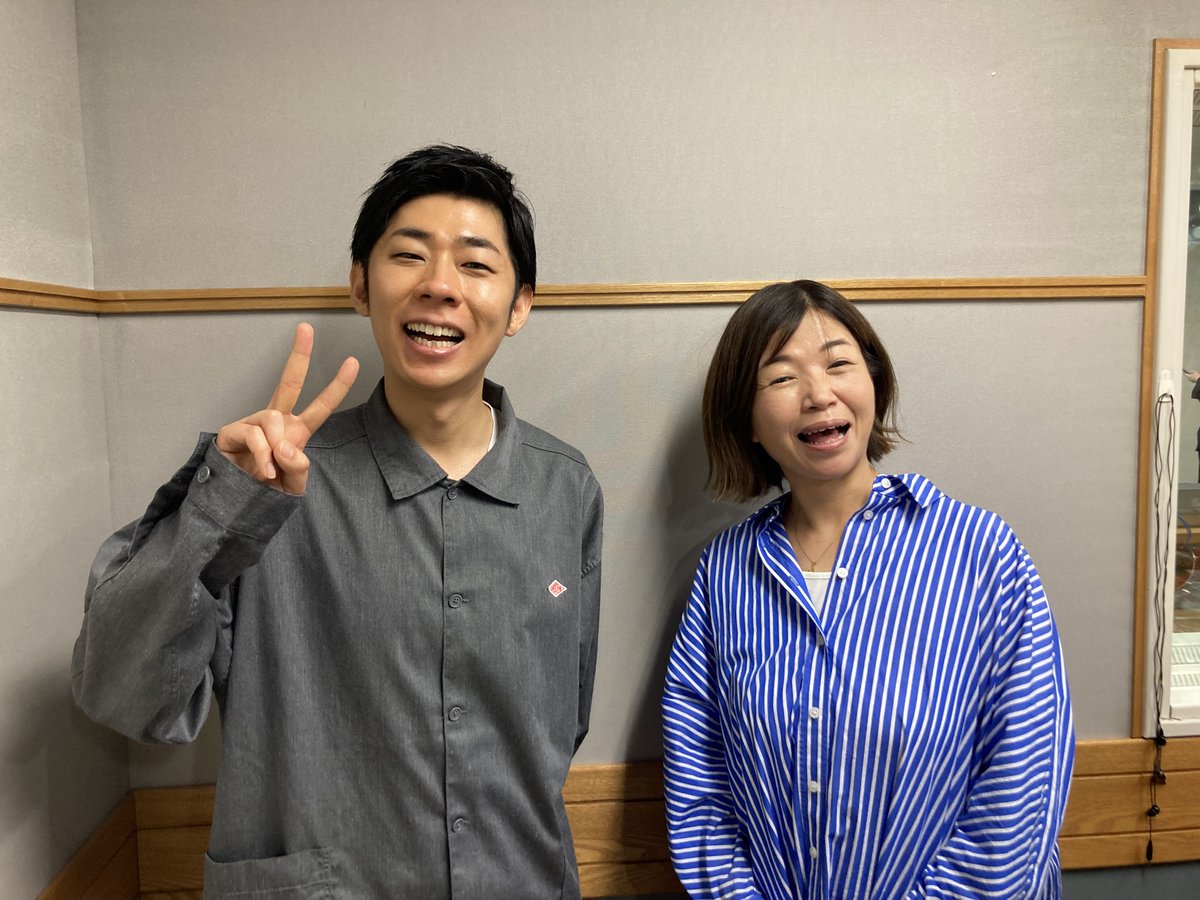 gojiyuni_om1053's tweet photo. 本日も21:30から放送予定です。

大久保さんのプライベート情報が流出！？
髪形を真似したい方は必聴です！

みなさんのお悩みお待ちしてます。
https://t.co/AvF8f6ZRU8

#どフリー　#真誠 #CBCラジオ　#大久保佳代子 #トンツカタン森本 https://t.co/KqORu6Qv7l