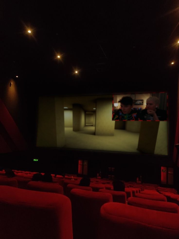 amazingtrebol's tweet photo. this backrooms movie thing looks weird https://t.co/BWaE2lnCIF