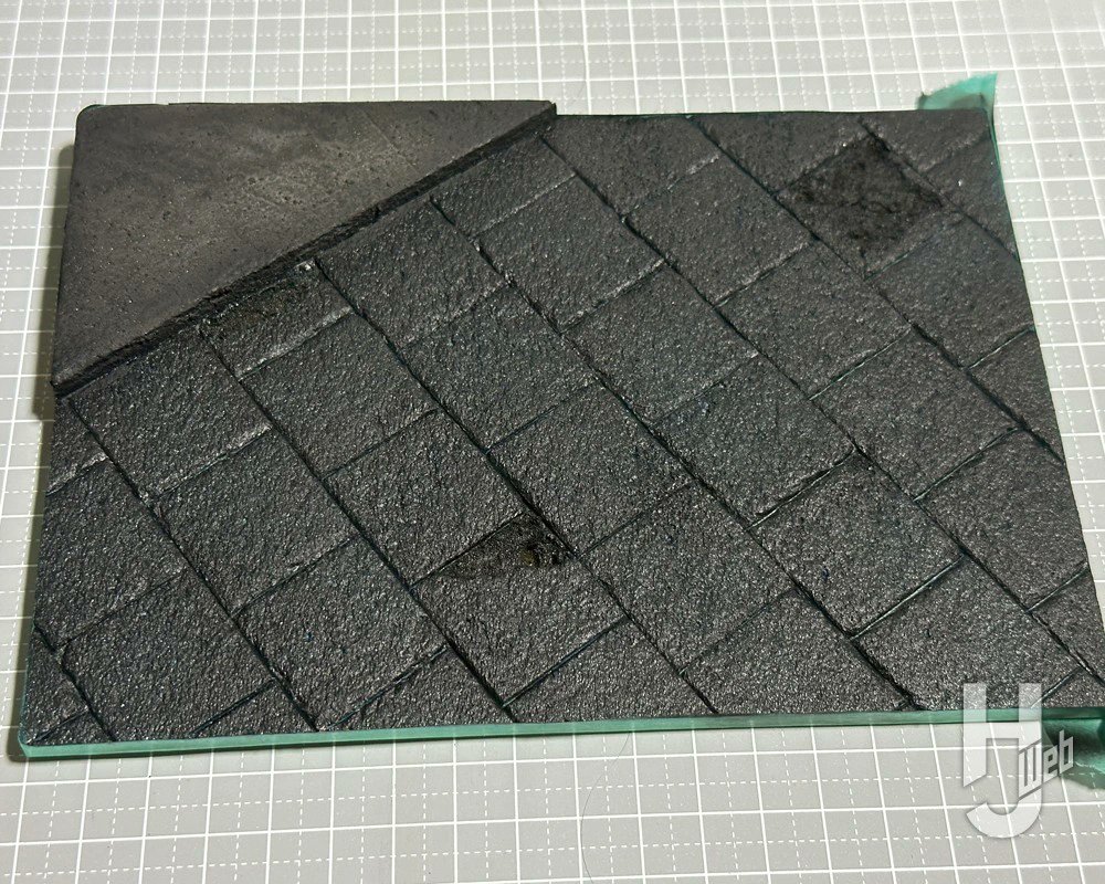 Hobby_JAPAN_Web's tweet photo. 世界観アップ間違いなしの「石畳」を100均素材で製作!!

 お財布にも優しいお手軽ヴィネット製作方法を伝授✨

製作／Mr.ゴリラヘッド

🔗https://t.co/sQFaoRixMV https://t.co/2MRusovCp7