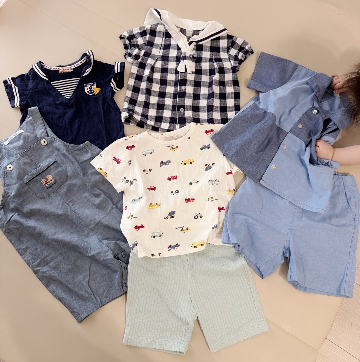 chanyu_smile's tweet photo. キャリーオンで夏服調達した✌️
familiar、ミキハウスとか含んだ6着で送料込4,720円！
色んなお店とかネットショップ徘徊するの面倒くさいと思ってしまうタイプだから、サイズとか状態で絞り込んでまとめて探せるのが普通に便利。 https://t.co/D0cKjROyAX