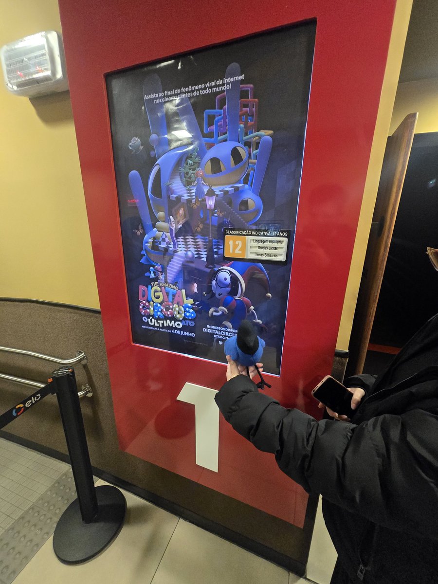 nicolasmmp__'s tweet photo. Fui ver Circo Digital no cinema e:

1. Crianças chatas pra caralho berrando pra qq merda 

2. 50% foi reexibicao do ep 8. Quando disseram que ia ser o maior ep de todos, esperava que seria super revelador.

3. Final broxa e rushado para uma série tão antiga e decente q era, F. https://t.co/uryvoXntwX