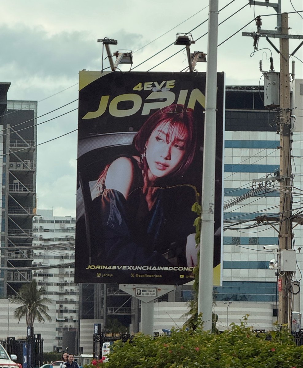 numalekinkaidip's tweet photo. มานหล่อจังwa🫵🏻

#Jorin4EVE
 #4EVEUnchainedConcert https://t.co/pIoGupDKf0