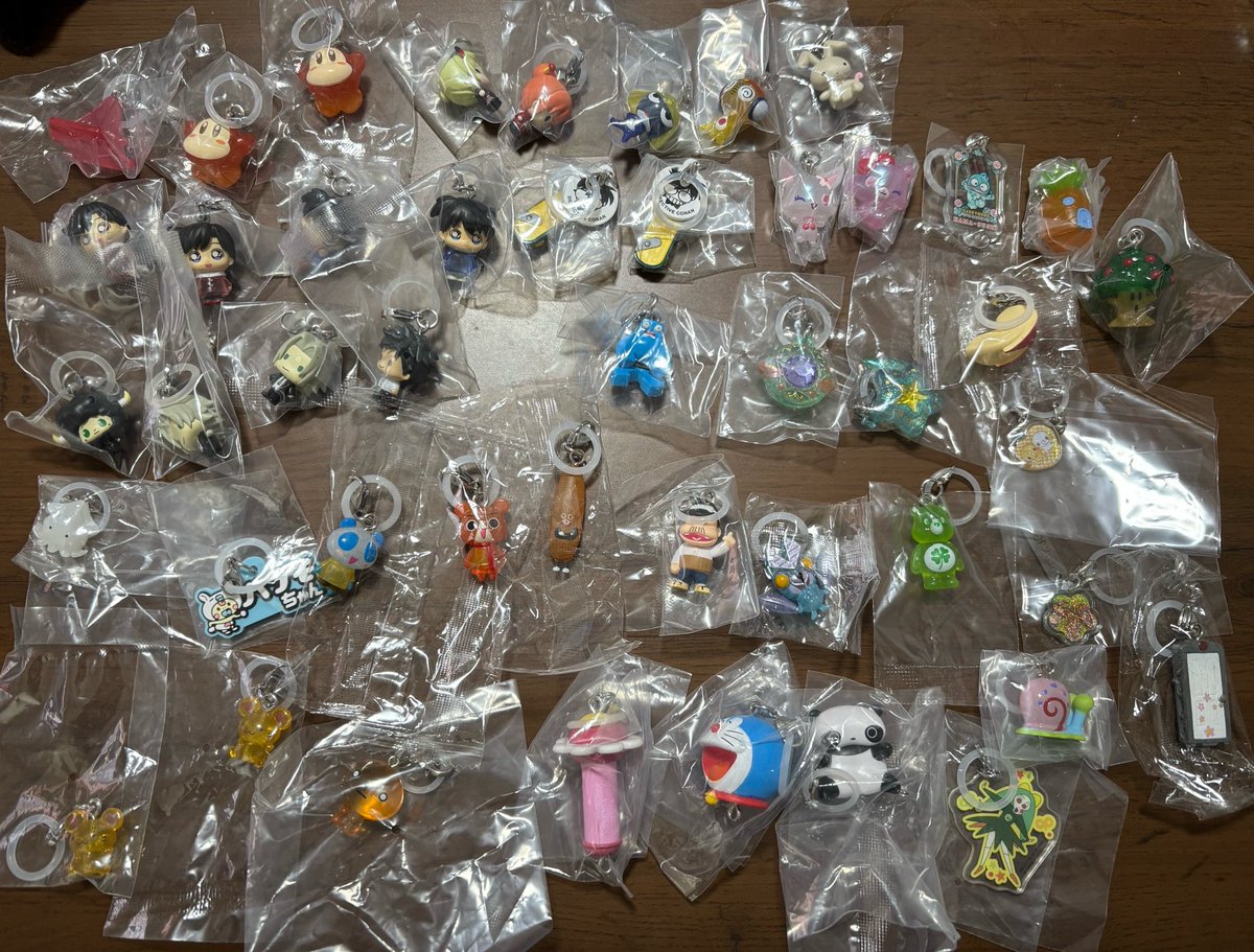 ernys__'s tweet photo. 【交換希望】めじるしアクセサリー　パッケージチャーム　ボンボンドロップミニチュアチャーム等
譲：ヒソカ、クロロ、キルア、しんちゃん、ヨッシー、黒子、モモンガ、うさぎ、プリン、マフィン、コマさん、ジバニャン、コマじろう、キティ、メラニー、銀時、メロリー、はなかっぱ、アゲルちゃん等 https://t.co/kAuSJlGItU