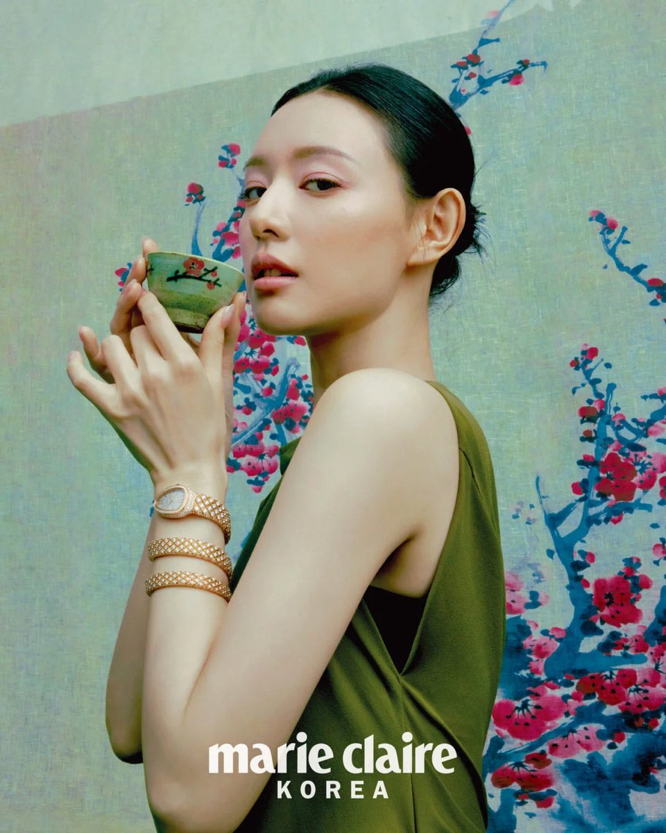 kjwbase's tweet photo. Kim Jiwon stuns for Marie Claire. https://t.co/j4oN2dzfnM