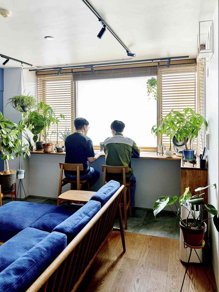 zerorenovation0's tweet photo. new case study✨
ー
69.57m²｜2人暮らし
ー
二人で過ごす時間を最優先に、眺望を活かした贅沢な空間を構成。繋がりを感じるワークスペースやゆとりあるキッチン・浴室、徹底追求した家事動線により、遊び心と快適さが同居する潤いある住まいを実現しました。 https://t.co/1QxbgntFK5