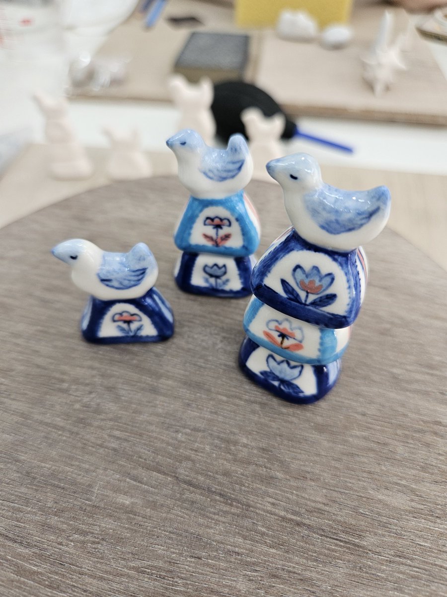 Bakery00's tweet photo. 결국 구워진 골무 일층이층 삼층탑ㅋ https://t.co/IPd1vzEZ6I