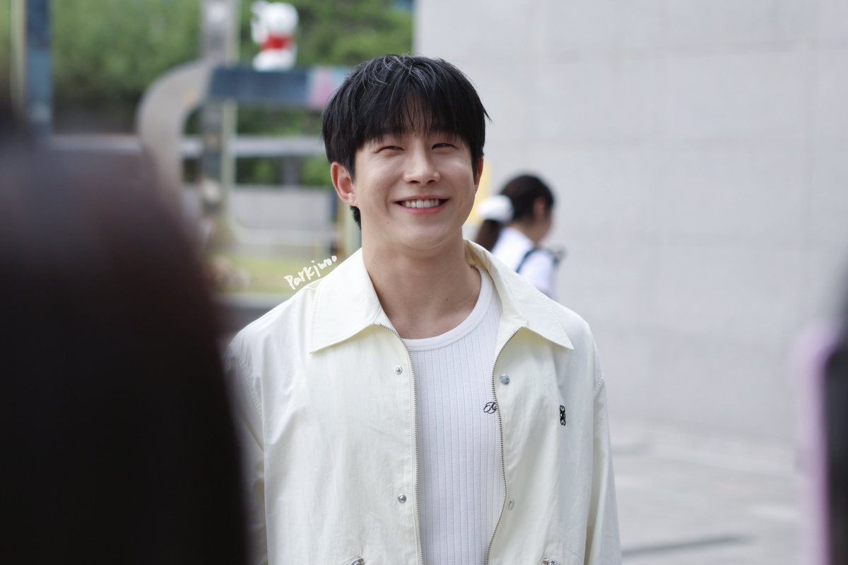 kiwilee0213's tweet photo. 260604
#JINJIN #진진 #박진우 
나 아무것도 몰라 그냥 너 너무 예뻐☺️ https://t.co/dExK9pSM6z
