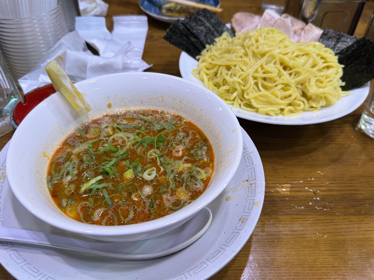 Shunta_honD's tweet photo. 昨晩はとても良い夜でした。
やっぱりここのタイ式つけ麺は最高です🍜 https://t.co/0Y7Bj3aAHd