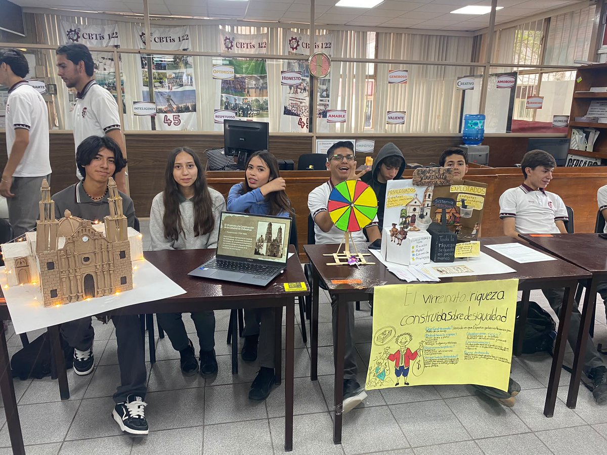 cbtis122's tweet photo. ¡Felicidades a los grupos 4M y 4N por la exitosa exposición "Museo del Virreinato"! 👏📚 Los estudiantes mostraron cómo el periodo colonial sigue influyendo en nuestras leyes, instituciones e identidad como nación.

#PerrosSiemprePerros🐾 https://t.co/P0L9u8jmGl