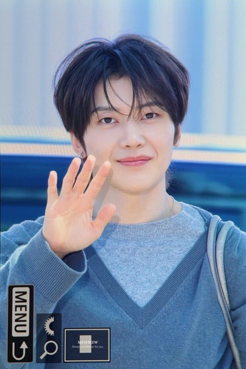 mashubug's tweet photo. oh he’s so handsome🖤 https://t.co/yPaOs43k9I