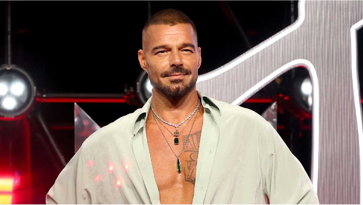 MasFarandulaOf's tweet photo. Ellos son José Poyato y Ruggery los chicos que SUPUESTAMENTE hicieron un trío con Ricky Martin.

“Nos hizo sentir tan agusto, las horas que estuvimos juntos se sintieron como segundos” palabras de Poyato https://t.co/ZOui5r1aTn