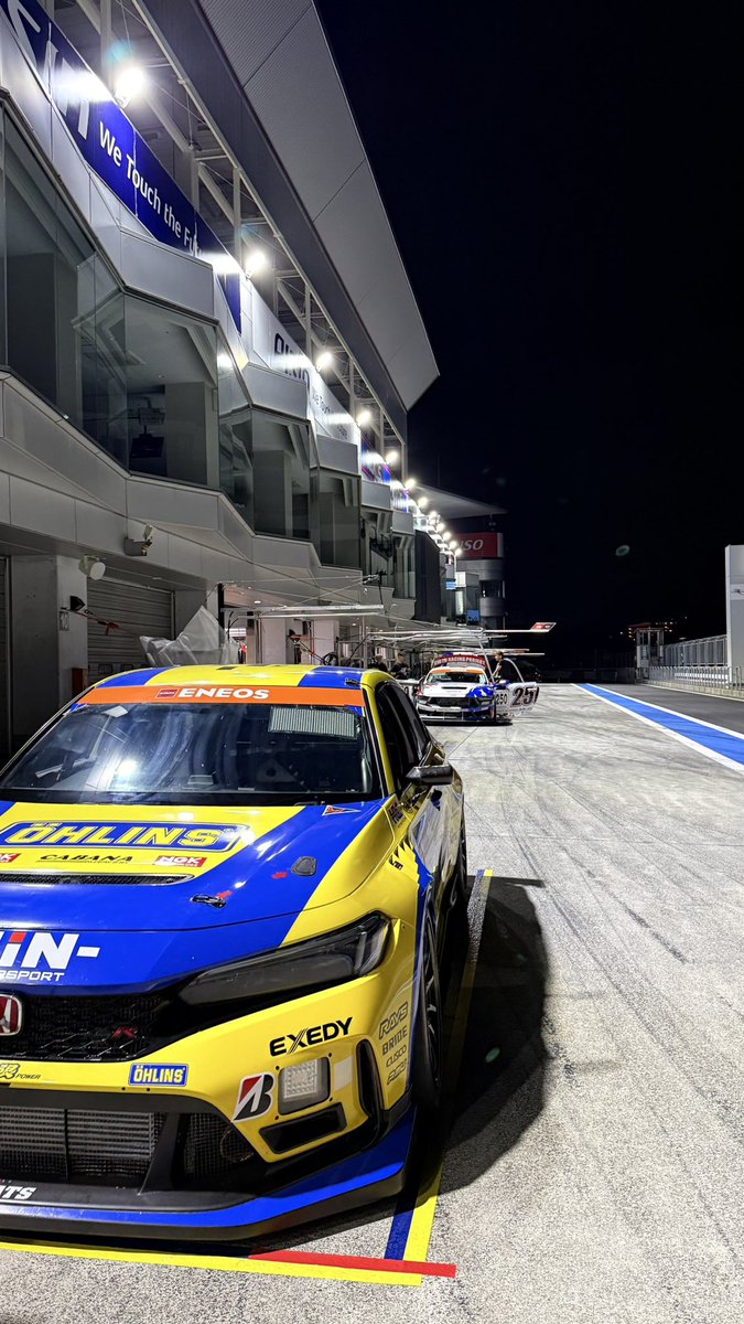 NATS_info's tweet photo. 富士スピードウェイ Day3
昨日は専有走行と夜間走行がありました。
24時間レースを見据えて、走行データの収集、セット出し、夜間走行を実施しました。

富士スピードウェイ Day4.
本日は公式予選が午後から行われます。
ポールポジション目指して頑張りますので、応援よろしくお願いいたします🙇 https://t.co/b5lVlyIetm