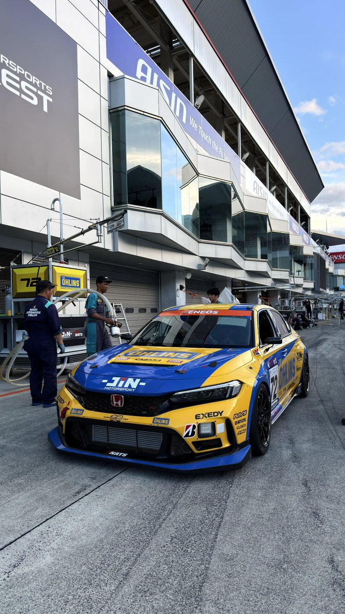 NATS_info's tweet photo. 富士スピードウェイ Day3
昨日は専有走行と夜間走行がありました。
24時間レースを見据えて、走行データの収集、セット出し、夜間走行を実施しました。

富士スピードウェイ Day4.
本日は公式予選が午後から行われます。
ポールポジション目指して頑張りますので、応援よろしくお願いいたします🙇 https://t.co/b5lVlyIetm
