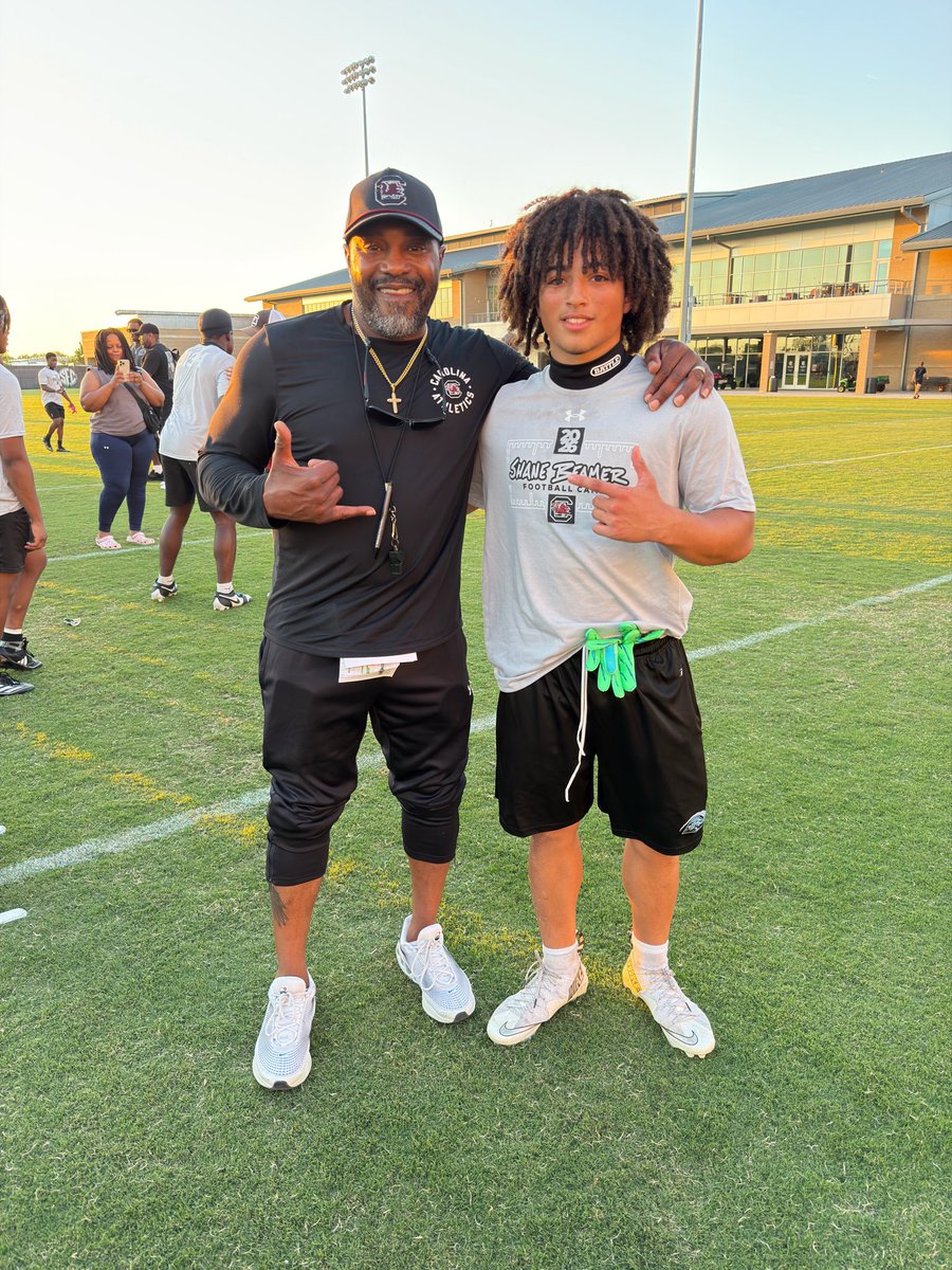 AngelOrtizHB's tweet photo. Had a great time competing at the @CoachSBeamer USC camp today. Learned a lot and enjoyed working against top talent. Excited for what's next. #ClassOf2028 #2028Recruit #RunningBack #RBHighlights #FootballRecruit #HudlHighlights #NCFootball #Playmaker #usc #uscfootball https://t.co/K0AX6vTSRp