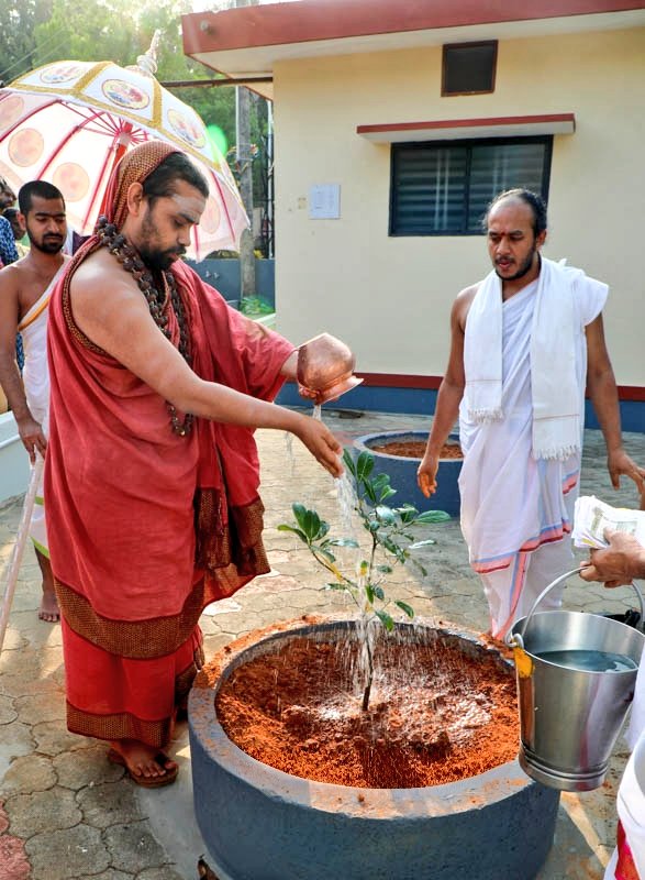 dixithru's tweet photo. ವಿಶ್ವ ಪರಿಸರ ದಿನ 🌱
World Environment Day 🌱 

#WorldEnvironmentDay https://t.co/gYisVEj2I0