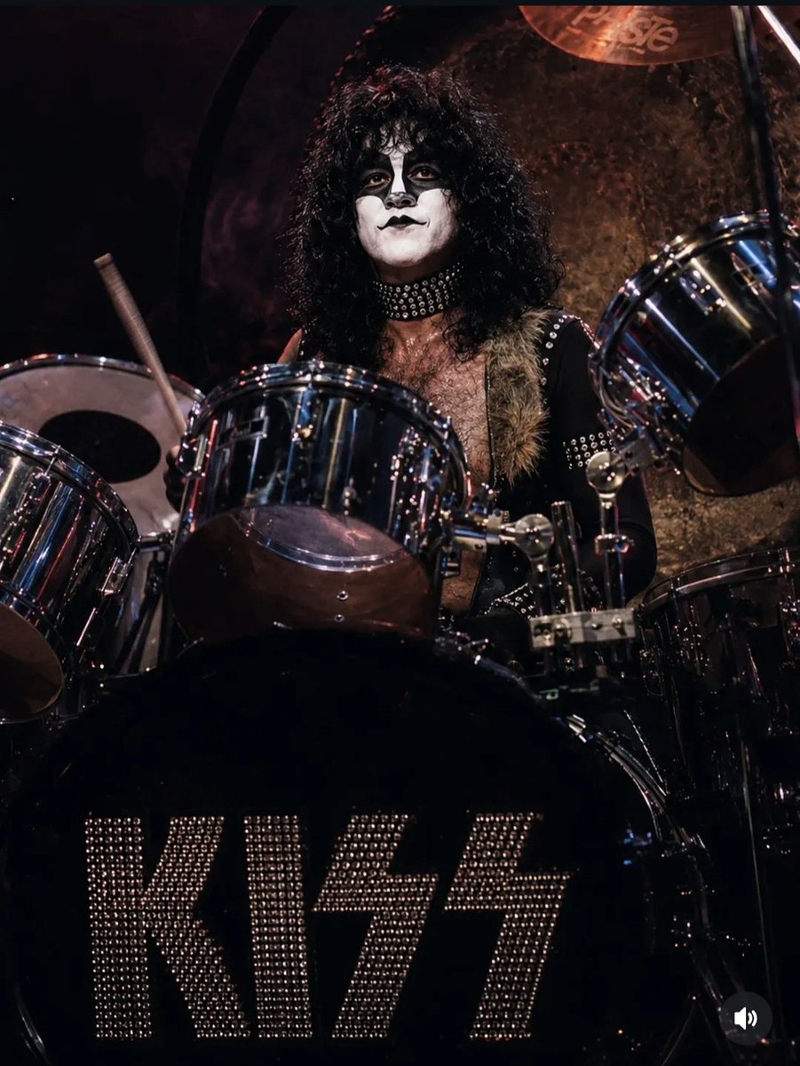jrg393's tweet photo. #80sKISS #EricCarr https://t.co/jCF5HoUGR4