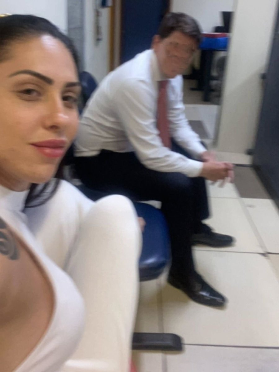 choquei's tweet photo. 🚨BRASIL: Foto de Monique Medeiros sem demonstrar tristeza após morte de Henry Borel, volta a viralizar nesta quinta-feira. https://t.co/ELDMsWT9cn
