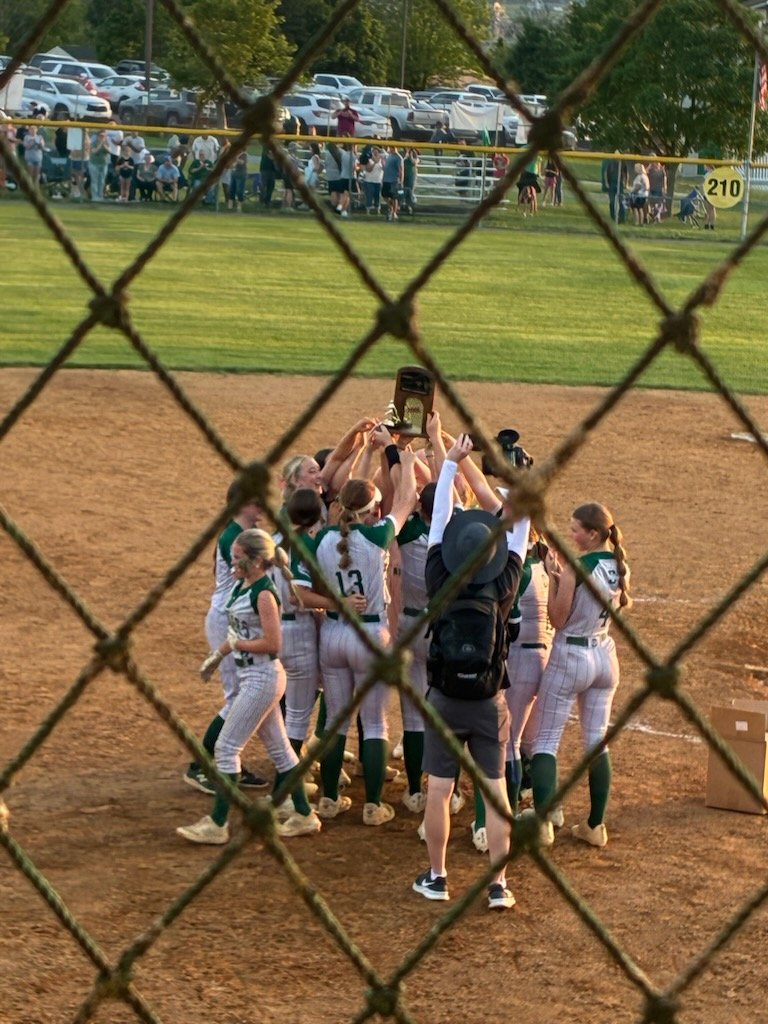 GobblersNetwork's tweet photo. GOBBLERS WIN! Broadway Softball is the Region 3C champion after a thrilling 2-1 win in 10 innings. Broadway will host Staunton River in the VHSL Class 3 Quarterfinals on Tuesday. https://t.co/flJUWaaKsp