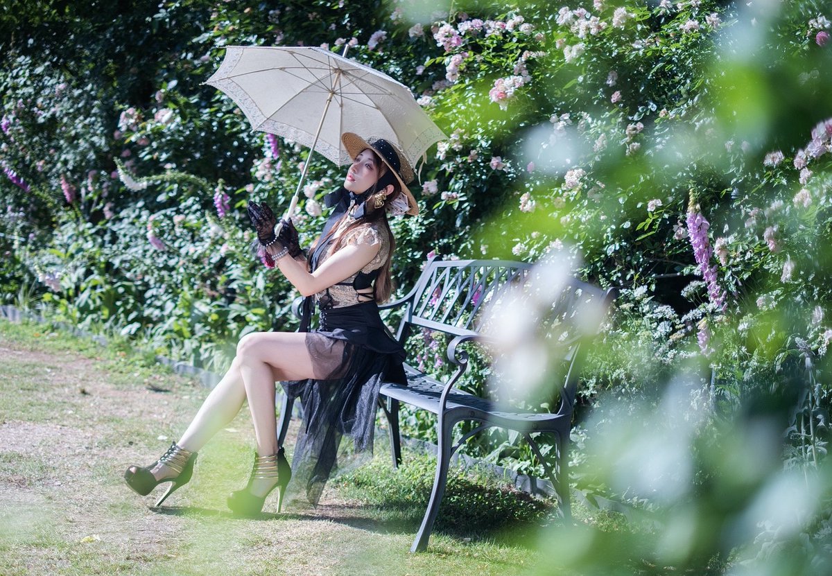 sugazy38's tweet photo. 『Every Rose Has It’s Thorn』
@BimageTokyo 
#photography #portrait #バラ https://t.co/ywxUd10Guf
