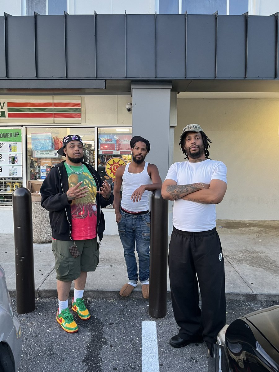 FATMANKEY's tweet photo. Legendary link ups #DC https://t.co/w2Nq2zOQ8U
