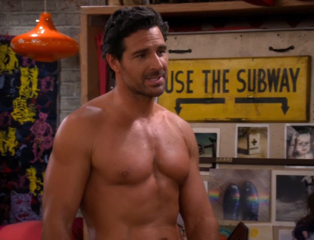 Dominion_vi's tweet photo. Smash or pass Ed Quinn https://t.co/w9AIkJvy5f