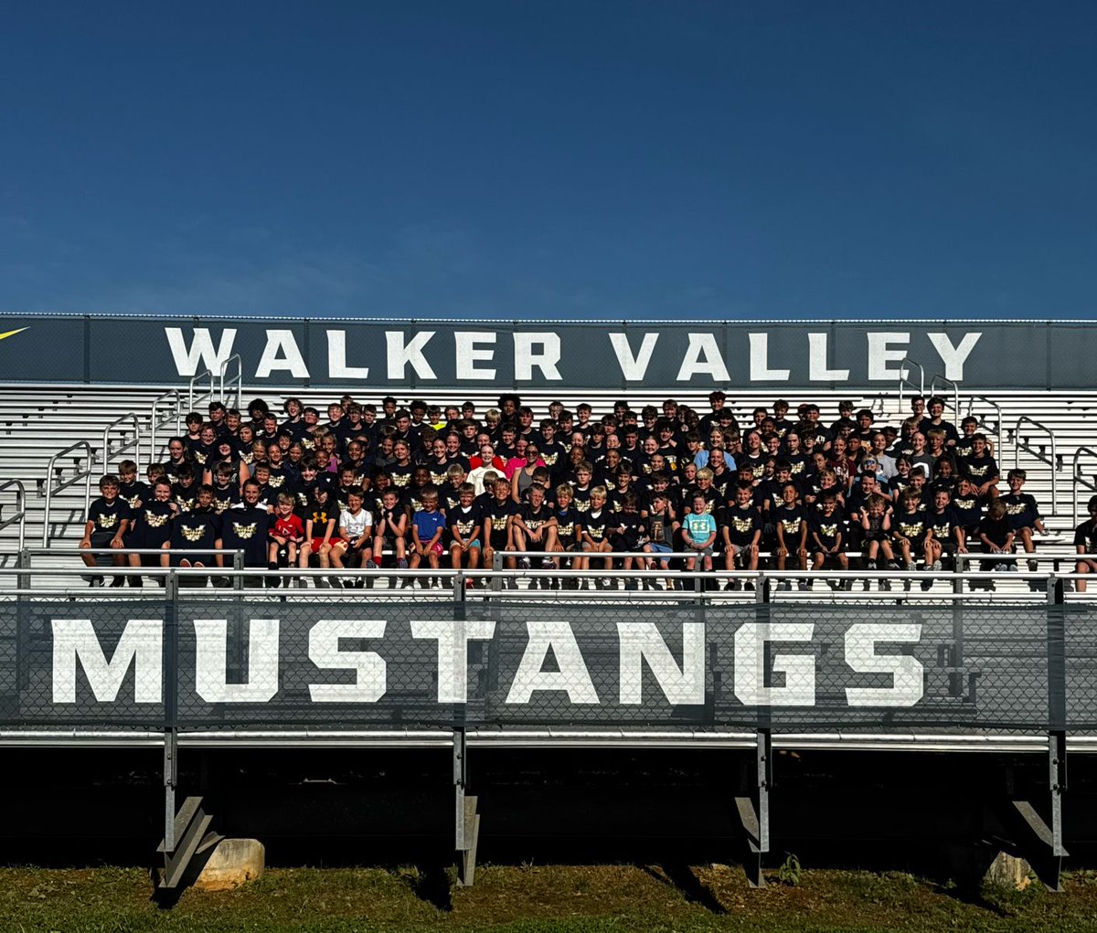 valley_fb's tweet photo. Largest Walker Valley Football Youth Camp ever! What a great week.
#FutureMustangs https://t.co/WTR9G3ORxS
