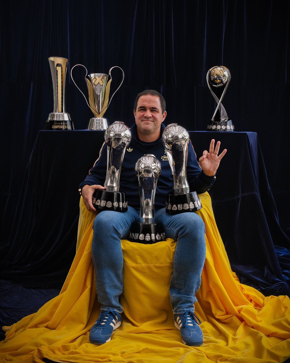 tudimebeto's tweet photo. Nunca le había llorado a un director técnico del América, gracias por todo André Jardine🥹💛 https://t.co/BXXHWE63tb