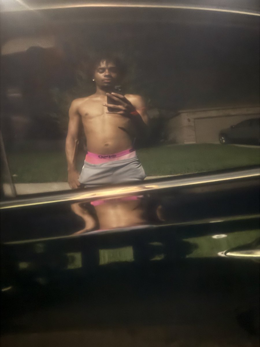 Ivvyrose2x's tweet photo. Come outside 😏 https://t.co/t2l8Txvrg7
