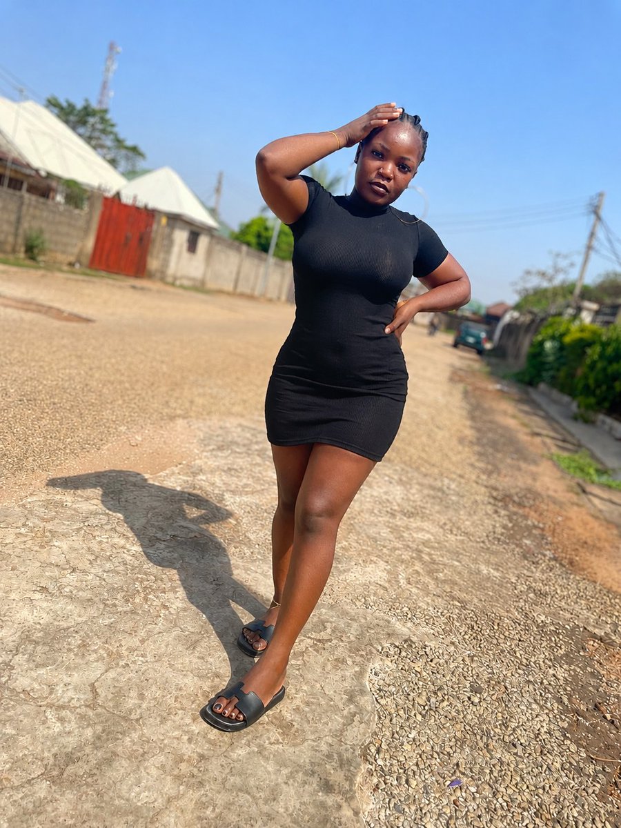 Veeviannie's tweet photo. Make una follow me na ejor..I dey follow back oo https://t.co/AB7na9B3Rl