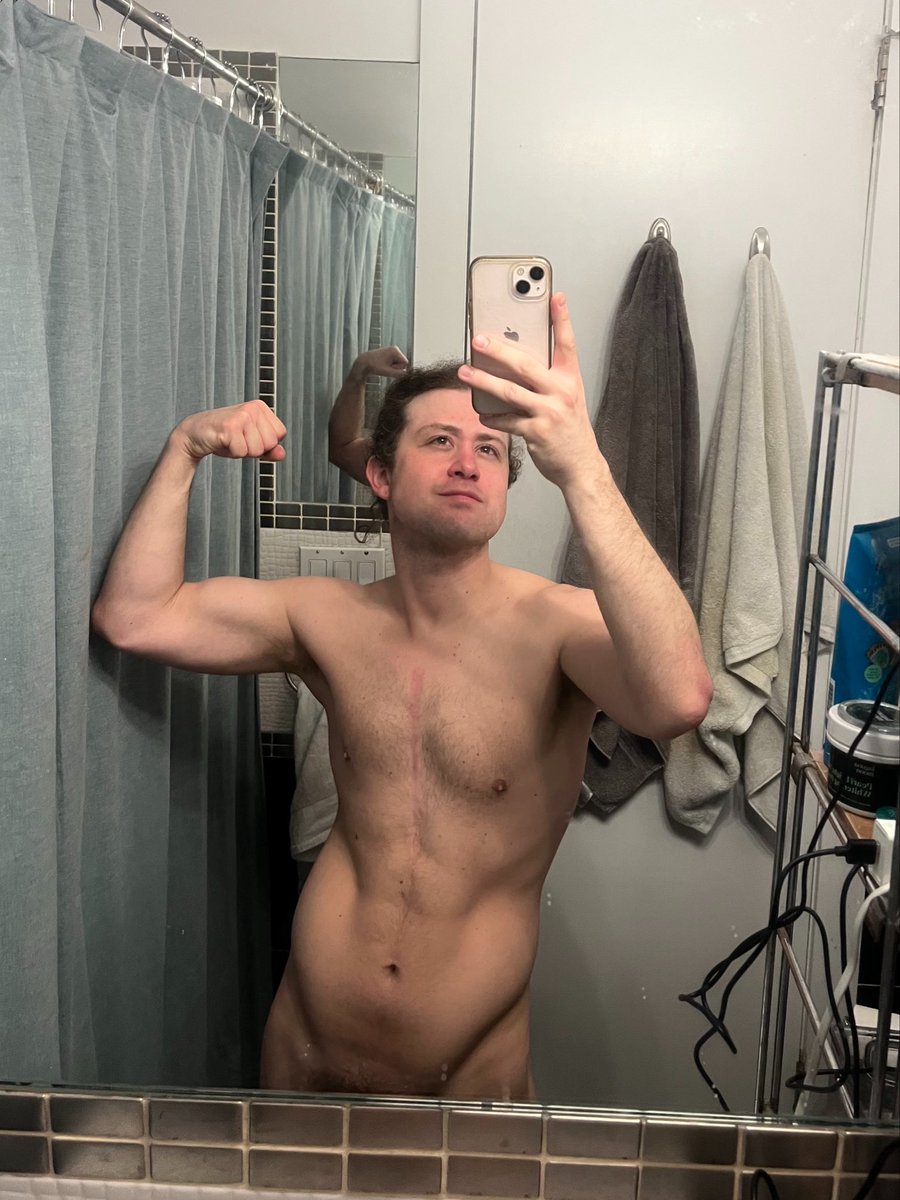 nbbabydom's tweet photo. worked out, filmed 3 tapes, had an interview and then the show tonight - deevs i deserve a drink https://t.co/beBwxBgWBW