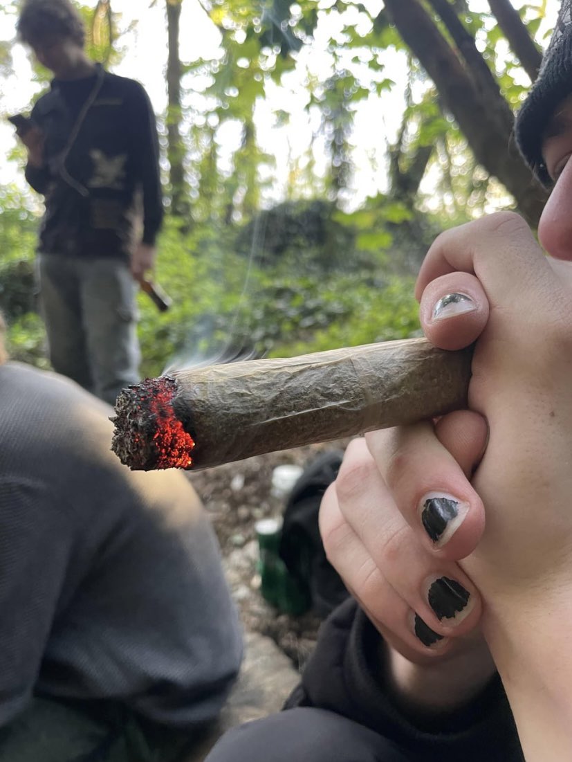 dopetwt0's tweet photo. 22g log happy 4/20 #weedtwt https://t.co/DKTrzIhElA