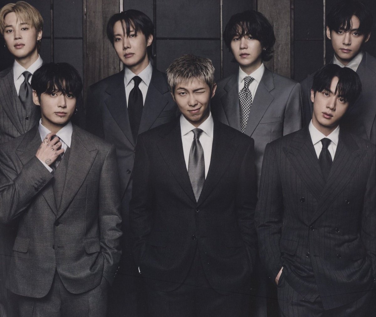 btschartpulse's tweet photo. #BTS becomes the FIRST and ONLY K-pop Act and Foreign Act in history to rank #1 on the Billboard Japan Mid-Year Hot Albums Chart with "ARIRANG" 🇯🇵 https://t.co/oVHvmypPGo