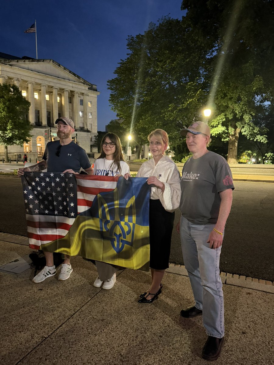marichkahlyten's tweet photo. We did it! H.R. 2913 has passed the House thanks to the big effort of Ukrainian American community! Everyone who kept calling and emailing their members when I was asking – THANK YOU! https://t.co/RMG8lj1aCb