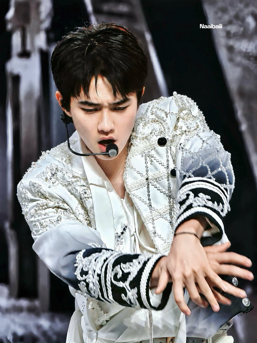 Naaibaiii's tweet photo. 🤍💛
나 진짜 이번투어 옷중에 이게 젤 조아

20260523 EXhOrizon in MACAU

#DOHKYUNGSOO #도경수 #디오 #exo
@DOHKYUNGSOO_X

#EXOPLANET #EXhOrizon_in_Macao https://t.co/bncqO8ZIUt