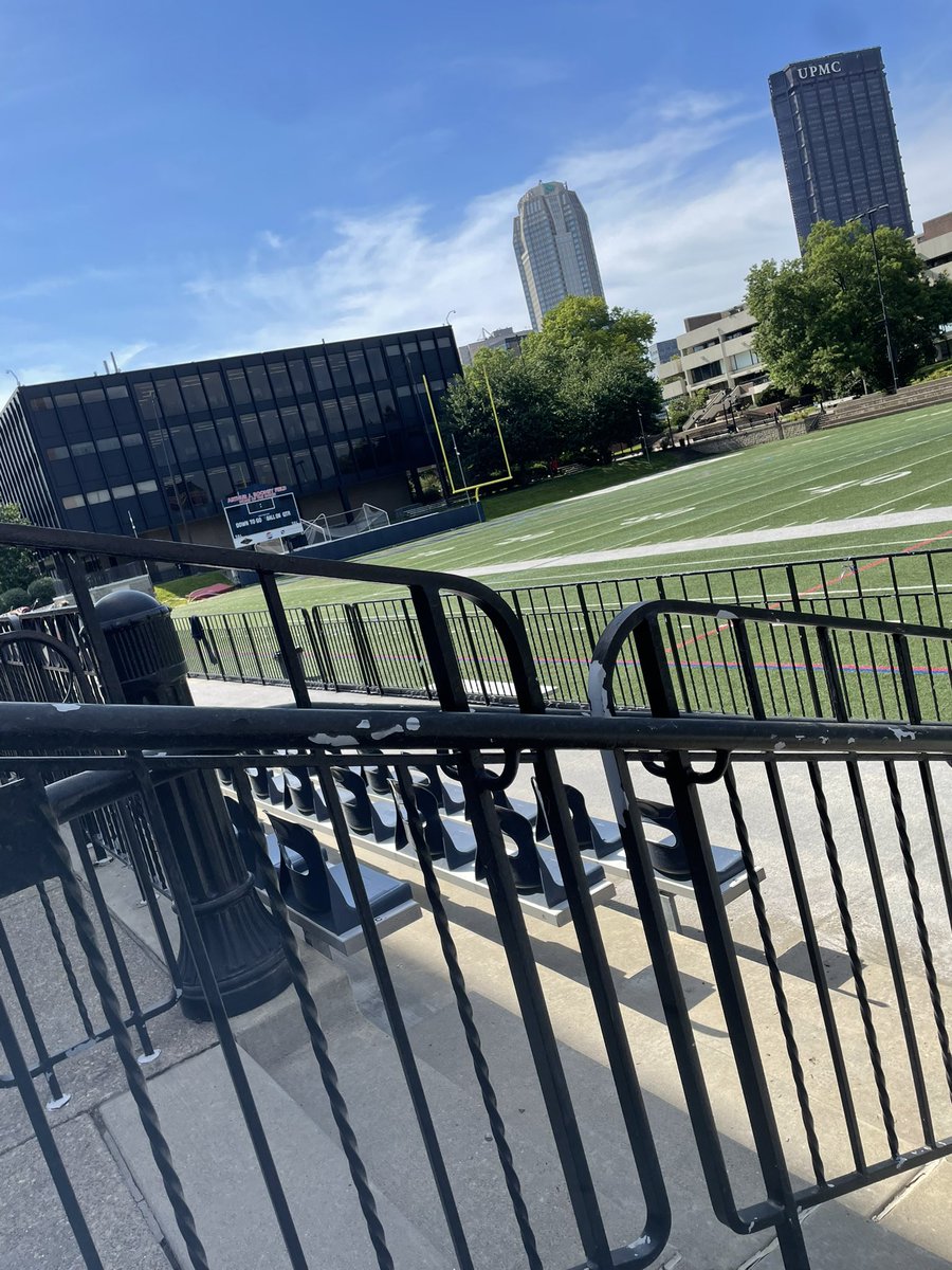 DennisTrusty03's tweet photo. Great day at Duquesne 
40yd- 4.4 
Dominated 1 on 1- won 18 loss 2
1 head tap, broke one and person ankles!
@CoachDoriaDuq @CoachWarren1911 @CoachMBryer @CoachBMyers https://t.co/r6PV71Pglm